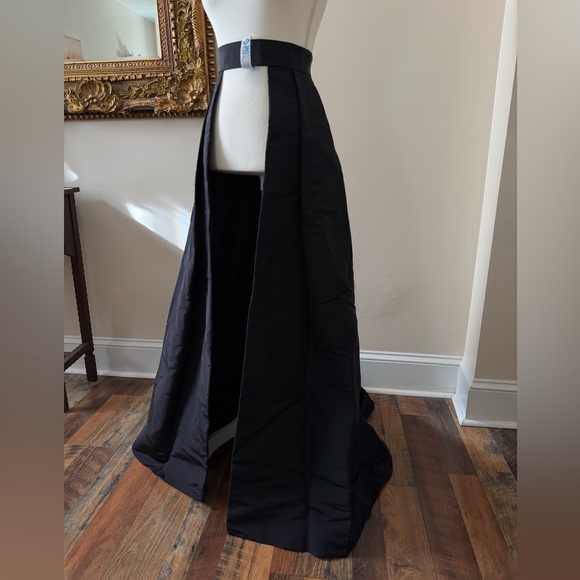 Alexia María Black High-Waist Overskirt Size 10 - Picture 3 of 7